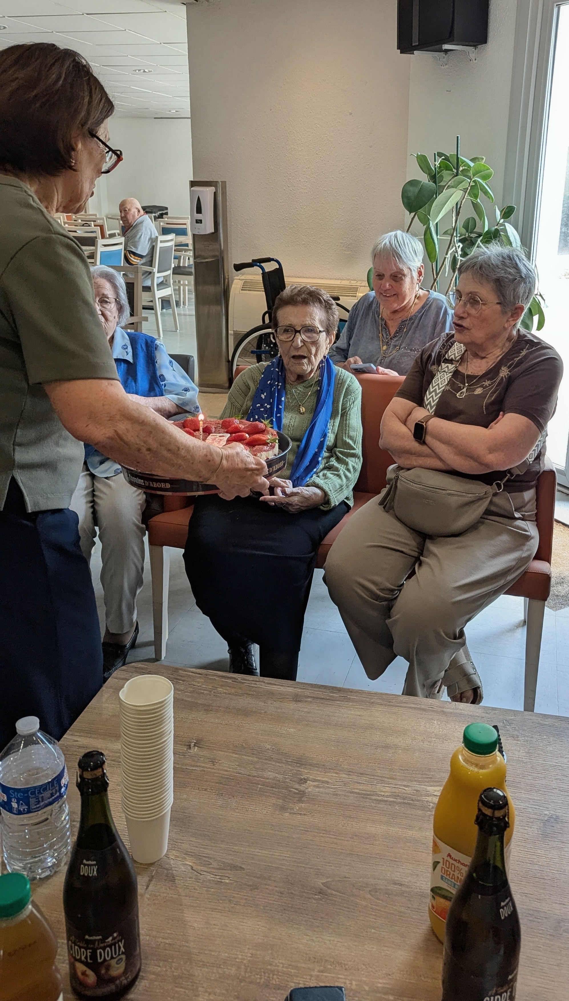 un-anniversaire-tout-en-douceurhellip;-et-en-fraises-!